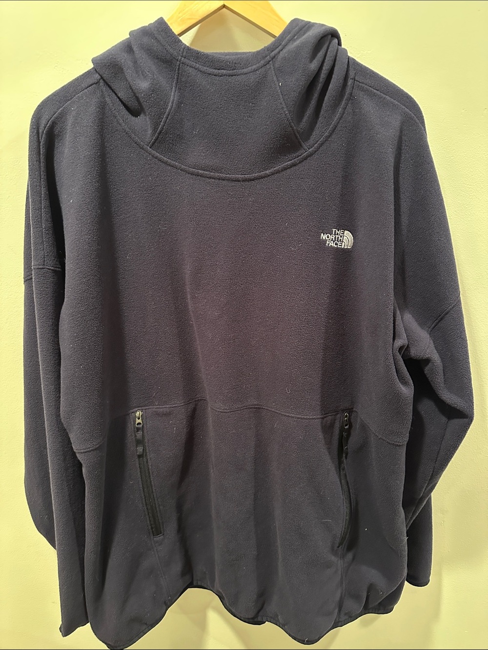 The North Face Women’s Navy Fleece Hoodie